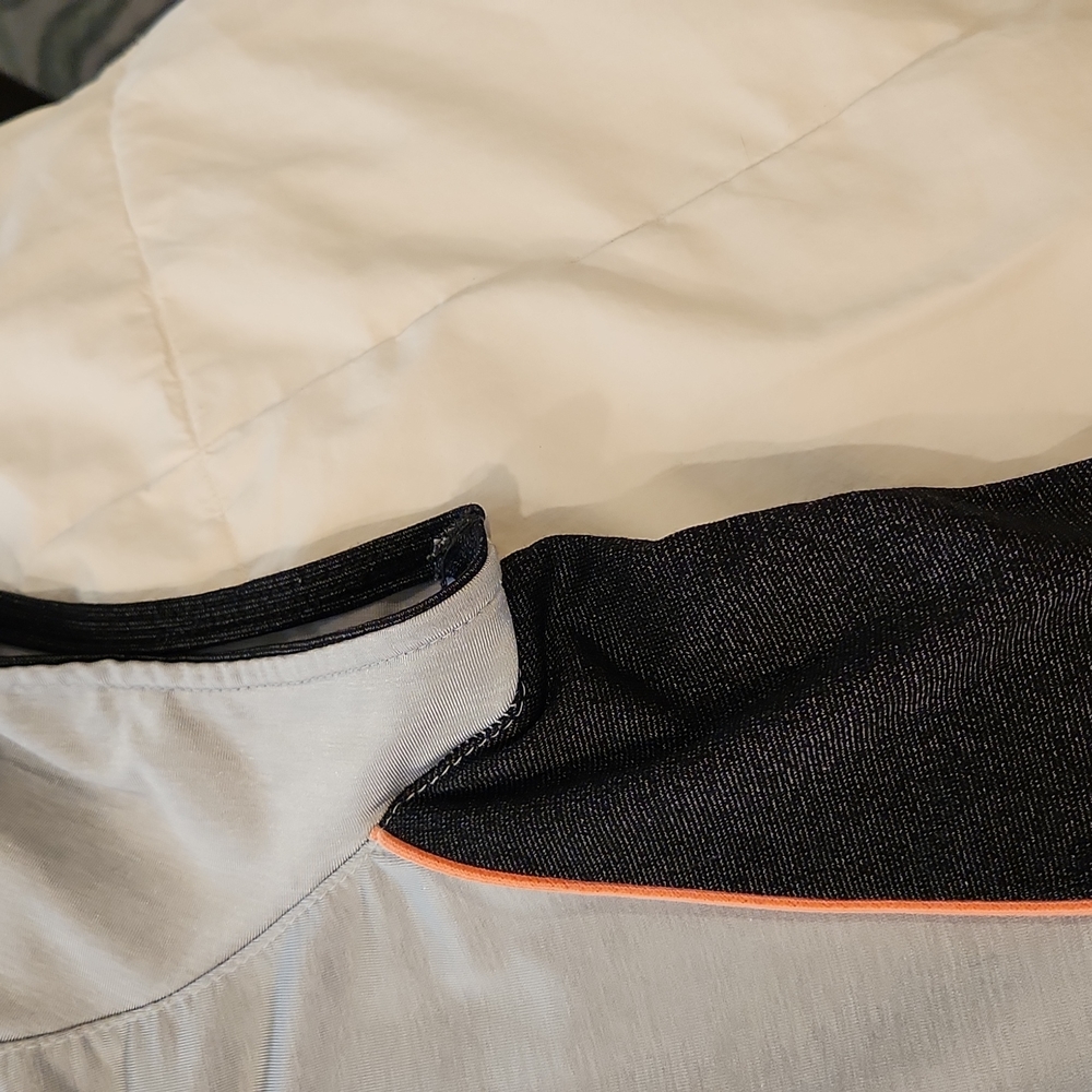TAIL TOP - Picture 2 of 3
